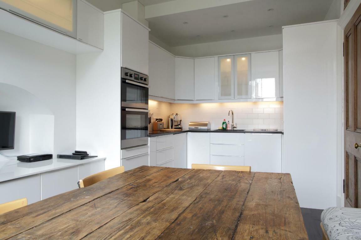 Comiston Road - Welcoming 2 Bedroom Apartment-close To City Centre Appartement *
